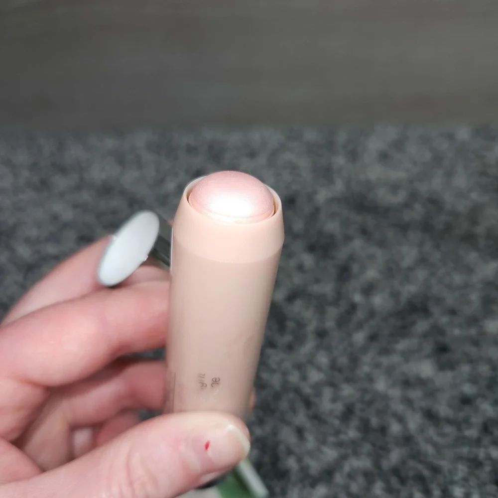 Clinique Chubby Stick Sculpting Highlight 01 Hefty Highlight 0.12 oz New